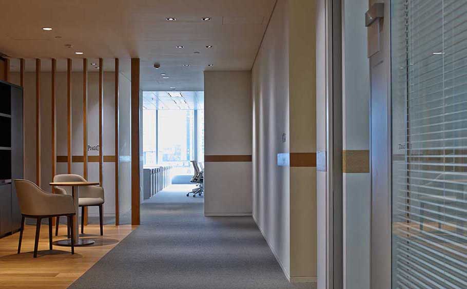 歷(li)峰集(ji)團(tuán)(深圳)辦(bàn)公(gōng)室裝(zhuang)修